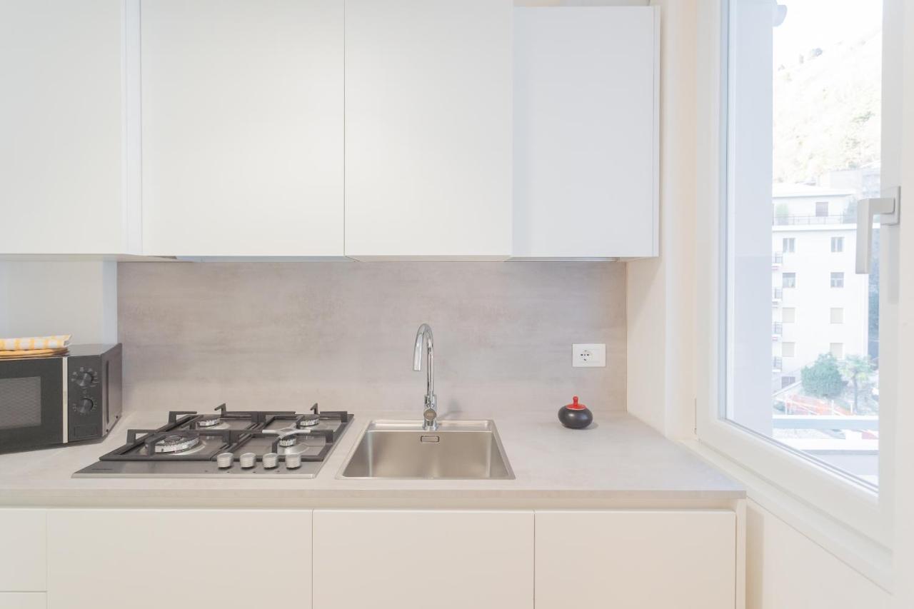 White Lake View Apartment By Rent All Комо Экстерьер фото
